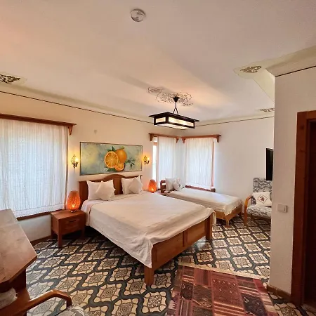Eski Hotel